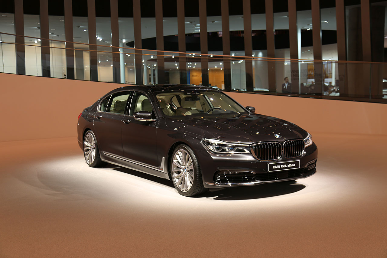 Bmw digital signage