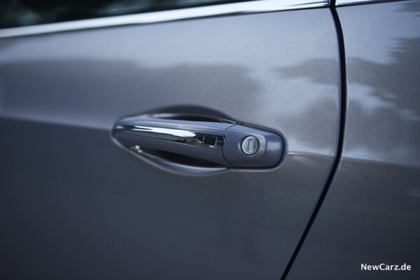 newcarz-bentley-continental-gtc-w12-10