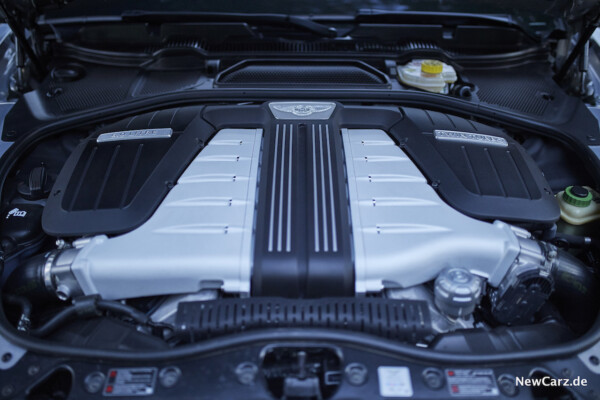 newcarz-bentley-continental-gtc-w12-12