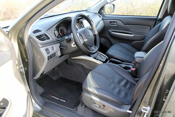 newcarz-mitsubishi-l200-06