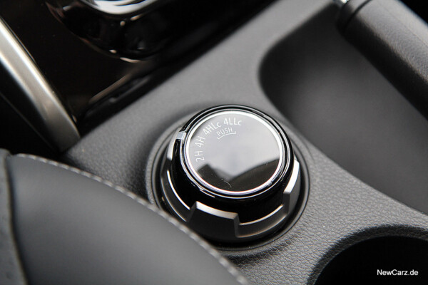 newcarz-mitsubishi-l200-14