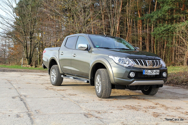newcarz-mitsubishi-l200-16