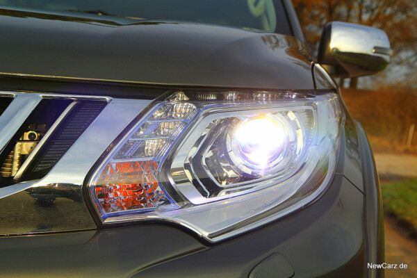 newcarz-mitsubishi-l200-27
