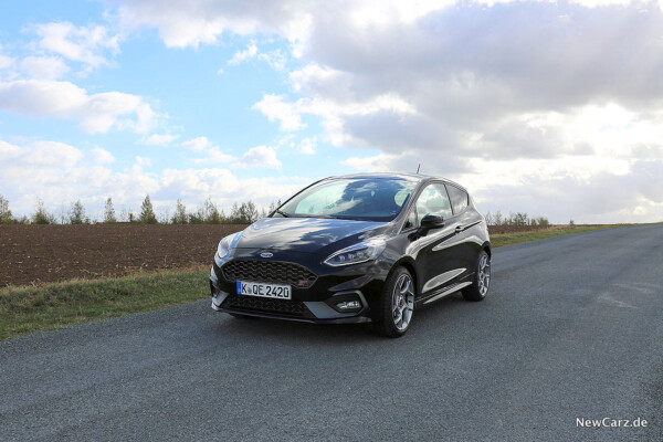 Ford Fiesta ST bergab