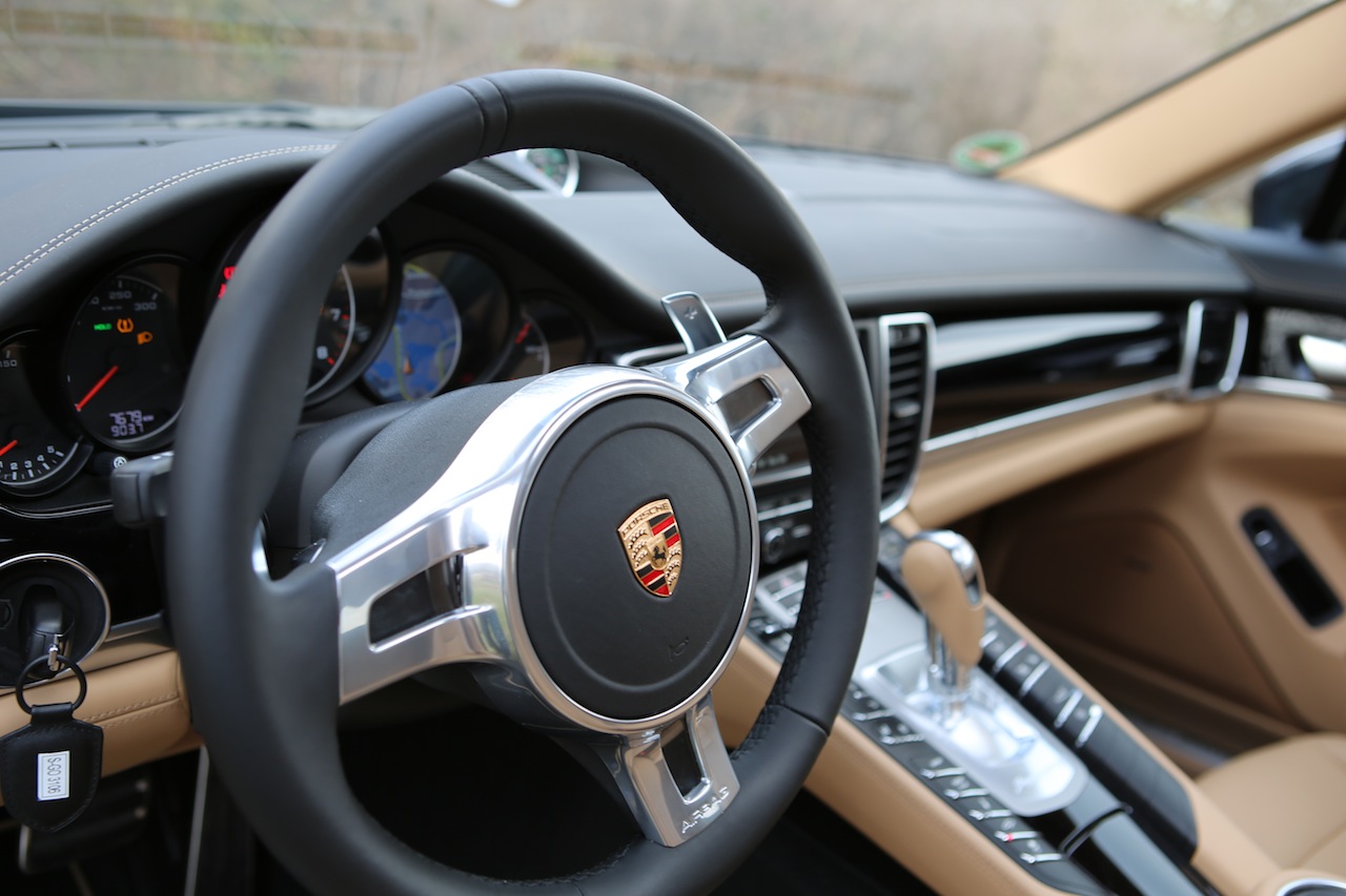 Porsche Panamera 38847