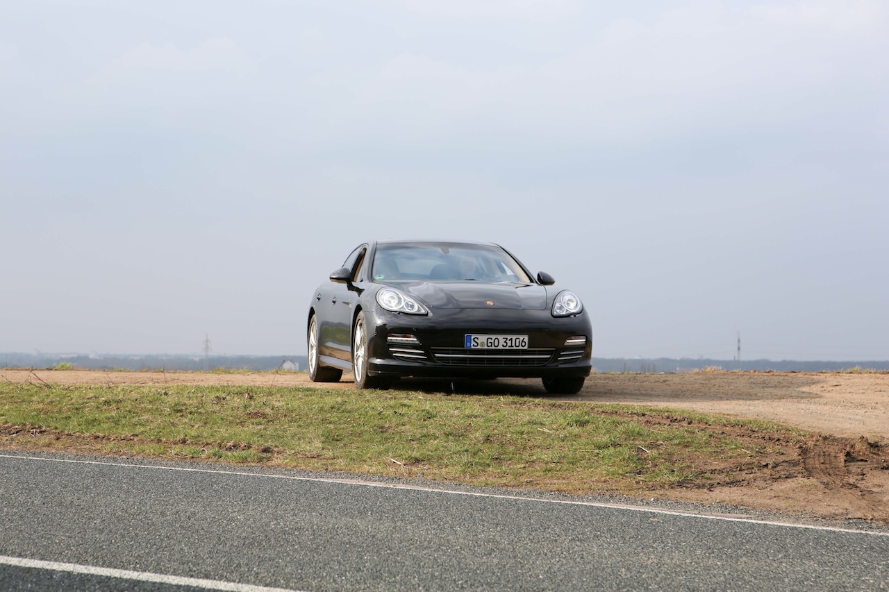 Porsche Panamera 68990