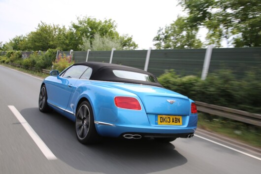 NewCarz-Bentley-Continental-GTC-V8-2381