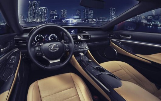 Lexus_RC_interior__mid