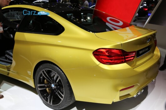 NewCarz-BMW-M3-M4-Detroit-NAIAS-2014-51