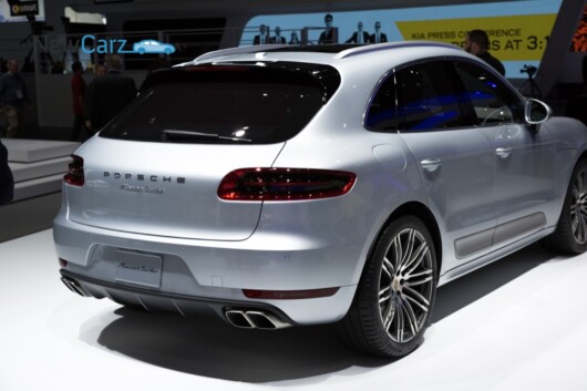 NewCarz-Porsche-Macan-Detroit-NAIAS-2014-50