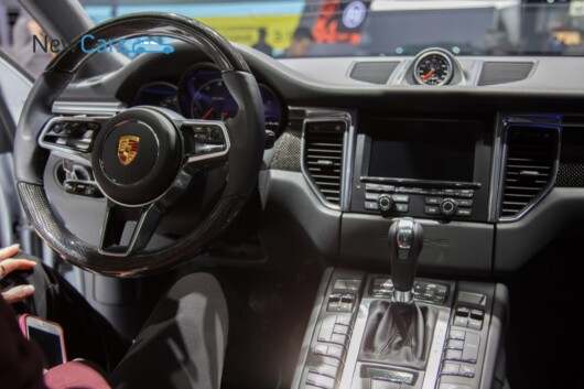 NewCarz-Porsche-Macan-Detroit-NAIAS-2014-51