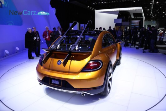 NewCarz-Volkswagen-VW-Beetle-Dune-Detroit-NAIAS-13