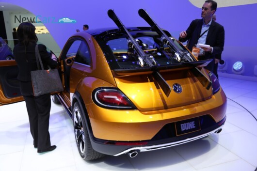 NewCarz-Volkswagen-VW-Beetle-Dune-Detroit-NAIAS-75