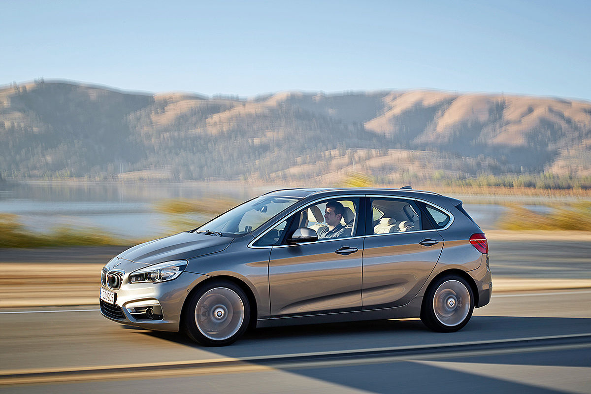 Bmw 2er Active Tourer Erster Van Aus Munchen Newcarz De