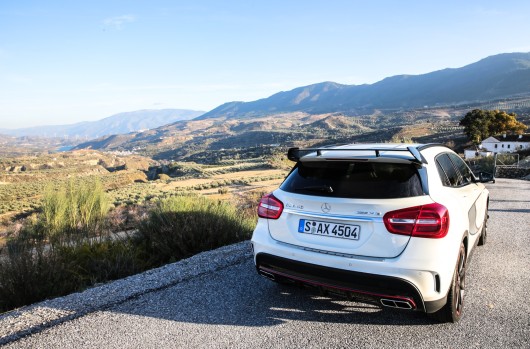 NewCarz-Mercedes-Benz-GLA-250-45-AMG-Testbericht-558