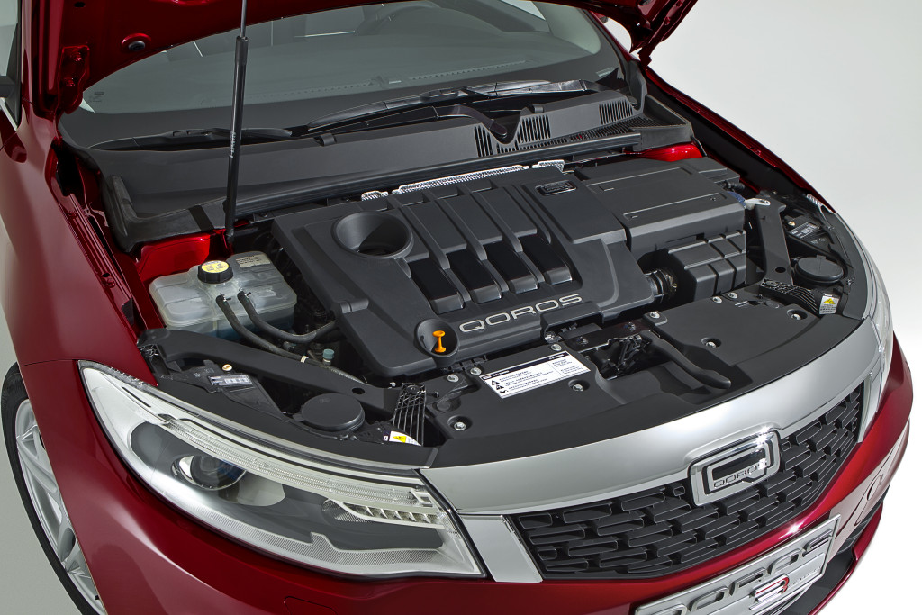 Qoros-3-Hatch-engine-bay