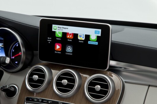 NewCarz-Carplay-Daimler3