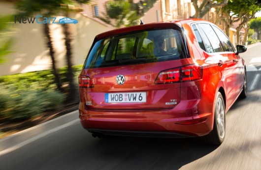 NewCarz-Volkswagen-Golf-Sportsvan-Fahrbericht-8898