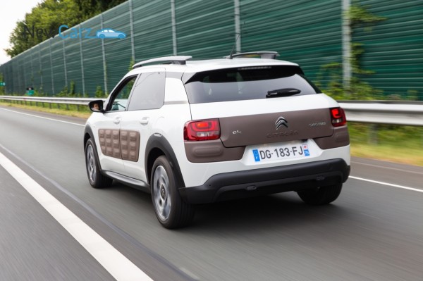 NewCarz-Citroen-C4-Cactus-013