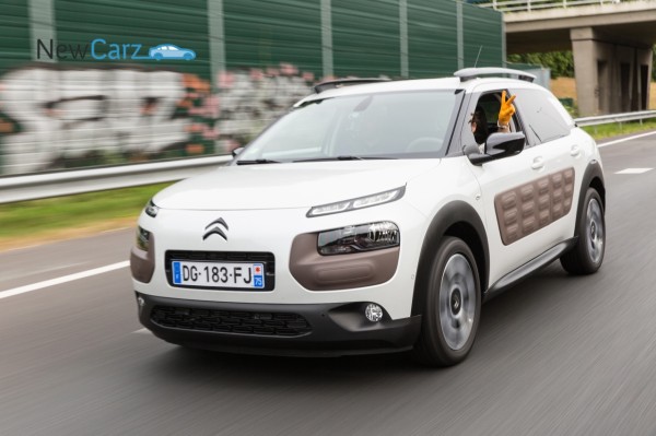 NewCarz-Citroen-C4-Cactus-232