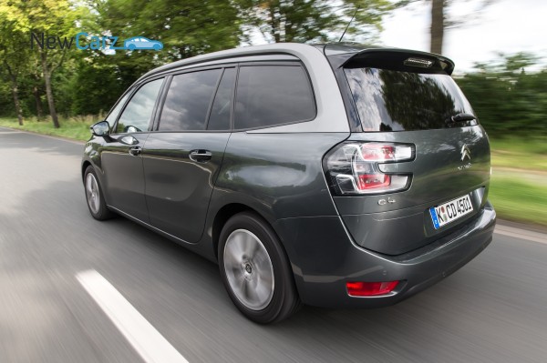 NewCarz-Citroen-Grand-C4-Picasso-176