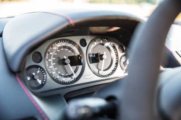 NewCarz-Aston-Martin-N430-627