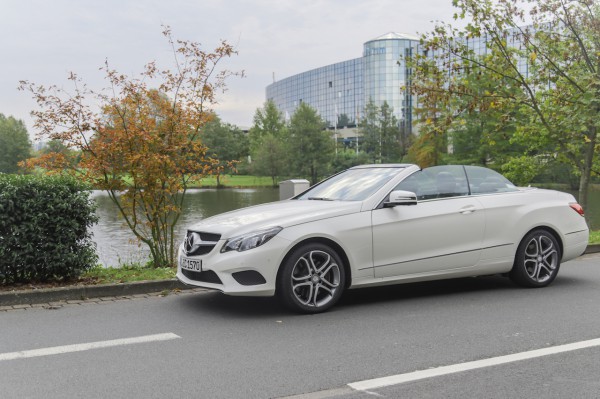 NewCarz-Mercedes-Benz-E400-Cabriolet-18