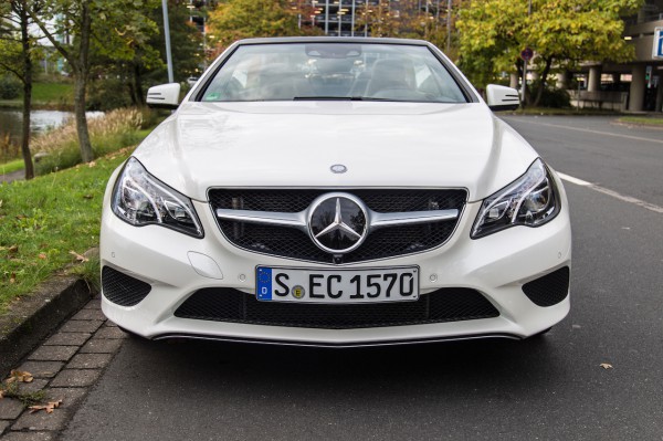 NewCarz-Mercedes-Benz-E400-Cabriolet-49