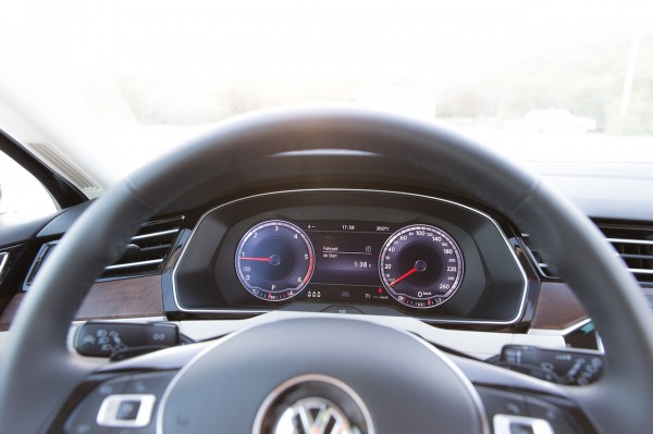 NewCarz-Volkswagen-Passat-Fahrbericht-439