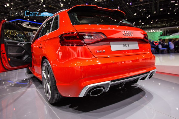 NewCarz-Audi-RS3-Genf-2015-81