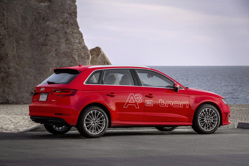 Audi-A3-Etron-Heck-Newcarz