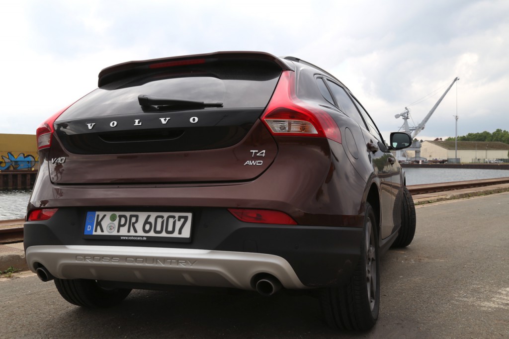 Newcarz-Volvo-V40-Cross-Country (3)