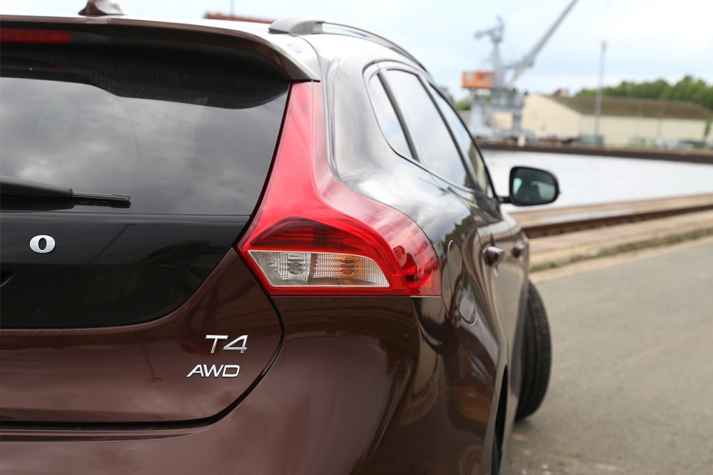 Newcarz-Volvo-V40-Cross-Country (8)