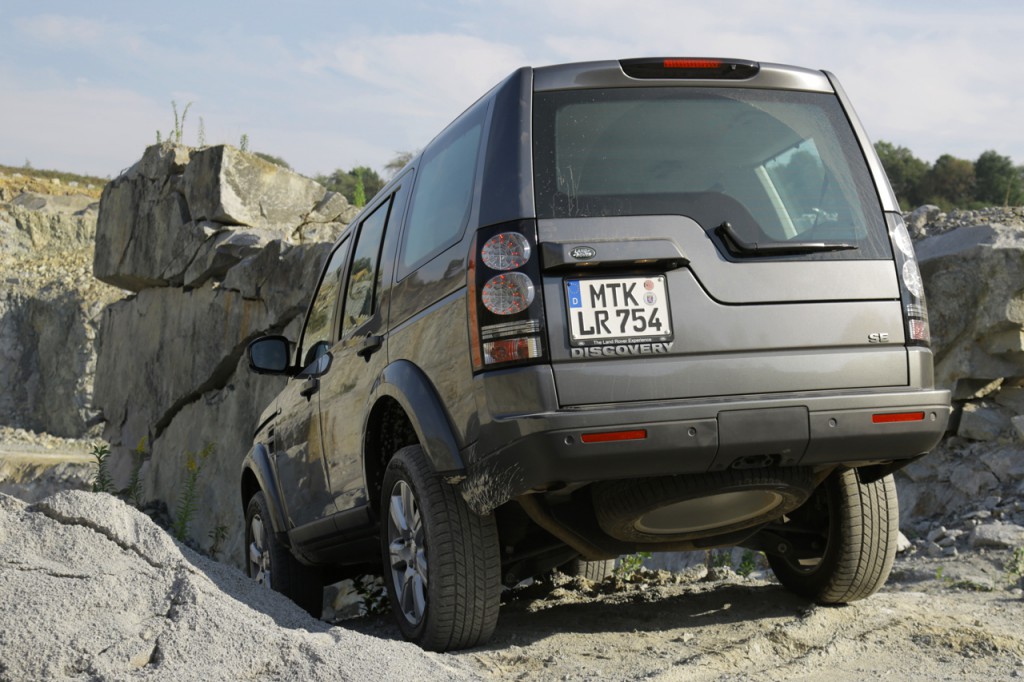 LandRoverDiscovery_1280x853_10