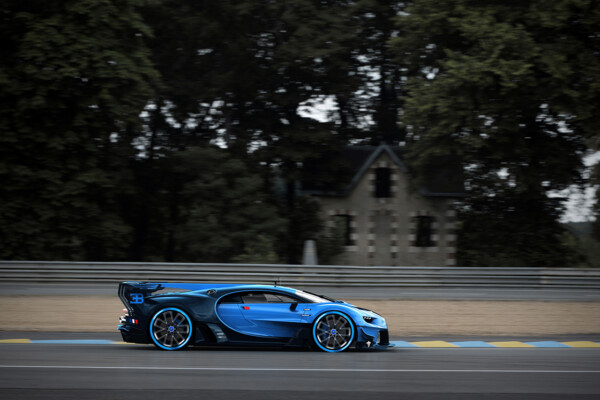 07_Bugatti-VGT_racing_WEB