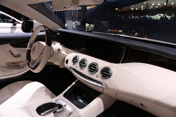 Mercedes S Cabriolet Cockpit