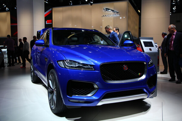 Jaguar F-Pace Front