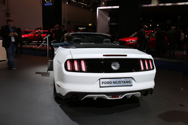 Ford Mustang Convertible V8 5.0 Heckansicht