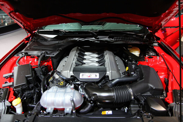 Ford Mustang Convertible V8 5.0 Engine