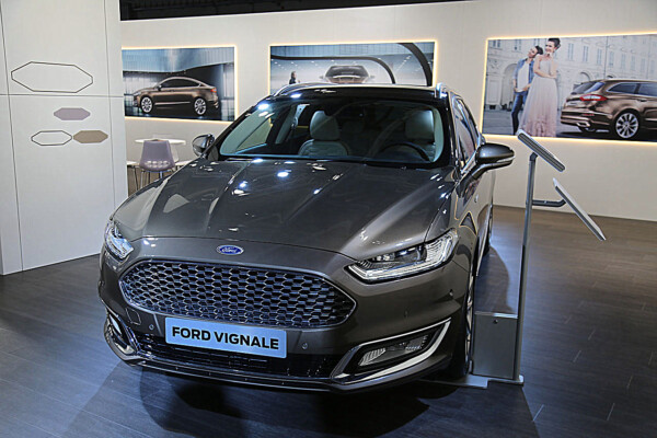 NewCarz-Ford-Vignale (1)