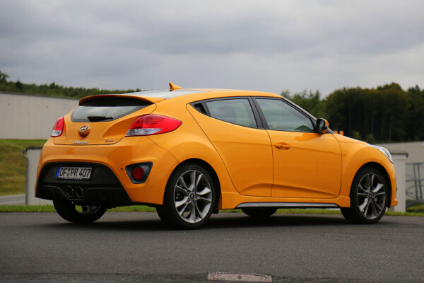 NewCarz-Hyundai-Veloster (21)