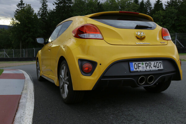 NewCarz-Hyundai-Veloster (8)