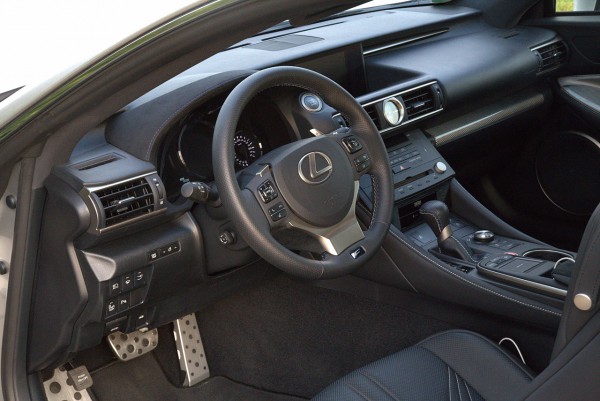 Lexus-RC-F Interieur