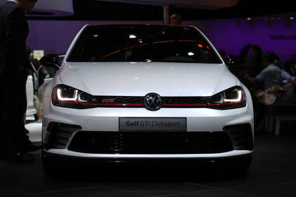 NewCarz-VW-Golf-GTI-Clubsport (1)