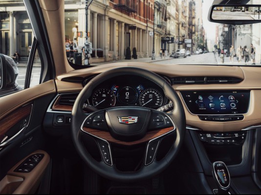 NewCarz-Cadillac-XT5-01