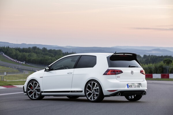 NewCarz-VW-Golf-GTI-Clubsport-05