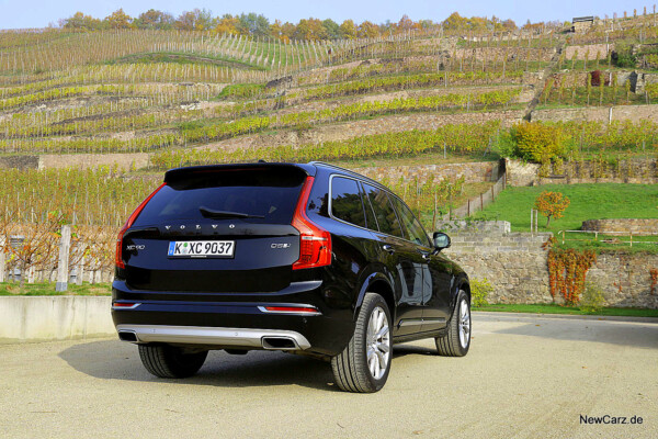 NewCarz-Volvo-XC90-2015 (19)