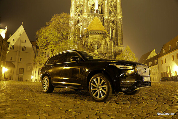 NewCarz-Volvo-XC90-2015 (61)