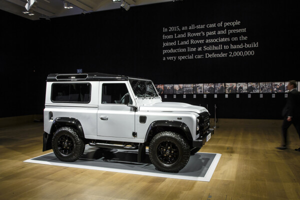 NewCarz-Land-Rover-Defender-2016-4