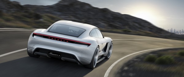 NewCarz-Porsche-Mission-E-02